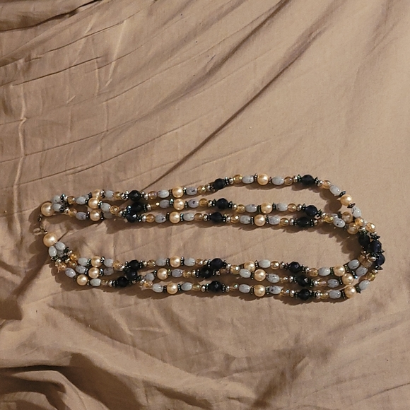 3 layer beaded necklace: pearl, blue, marble, silver beads, etc. Estate find. - Picture 4 of 8